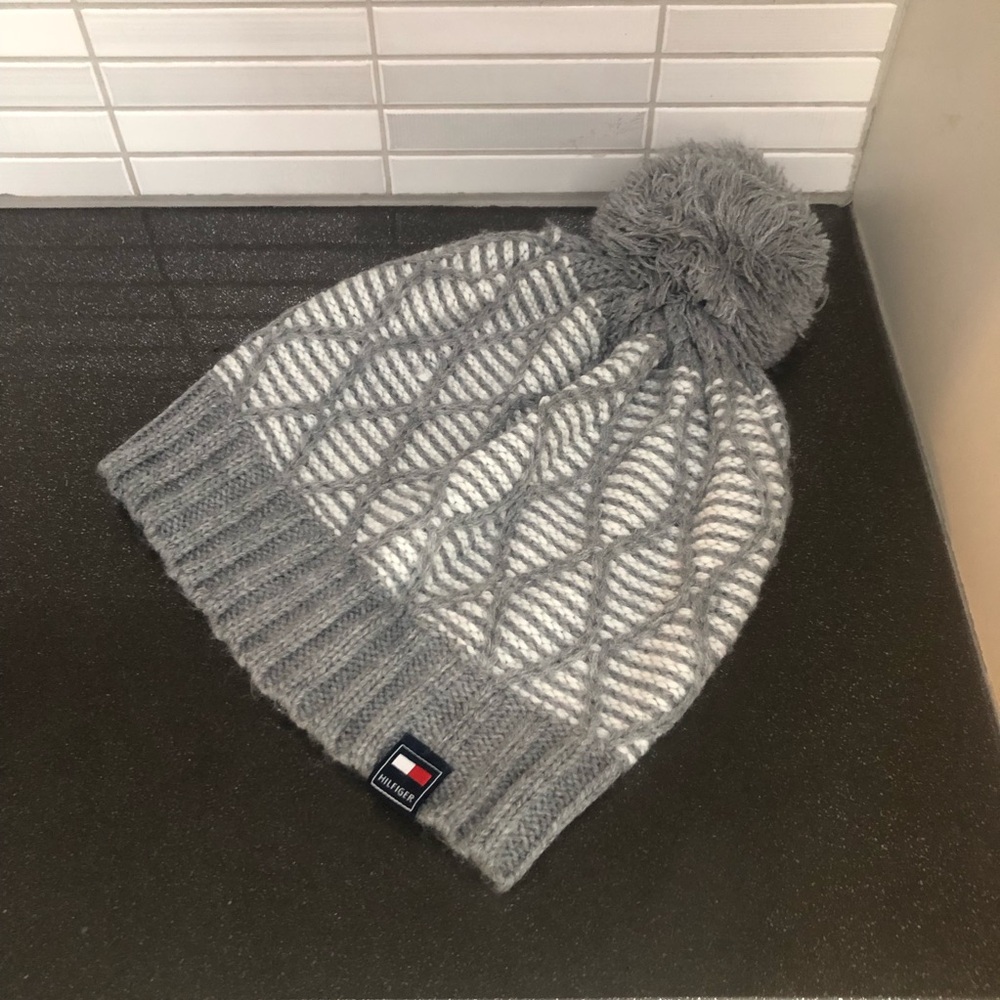 Tommy Hilfiger women’s knit toque